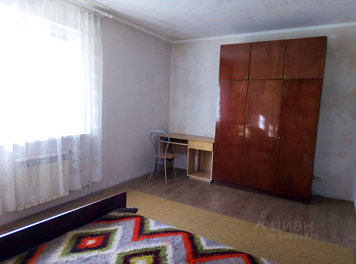 Снять комнату в среднеуральске без посредников недорого от хозяина с мебелью на длительный срок